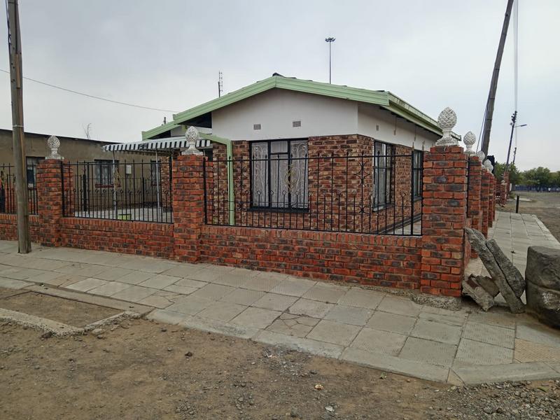 4 Bedroom Property for Sale in Kroonstad Free State